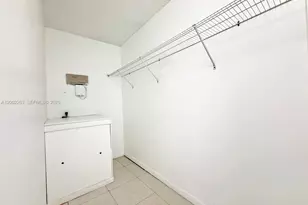 251 SW 134th Way, Pembroke Pines, FL 33027 - Photo 9