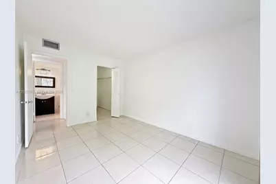 251 SW 134 Wy #210M, Pembroke Pines, FL 33027 - Photo 7