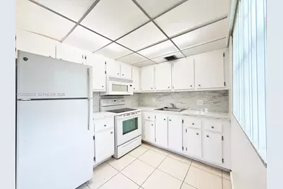 251 SW 134 Wy #210M, Pembroke Pines, FL 33027 - Photo 5