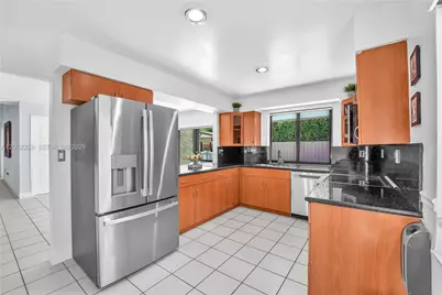 10615 SW 129th Ct, Miami, FL 33186 - Photo 11