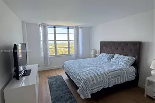 5700 Collins Ave, Miami Beach, FL 33140 - Photo 7