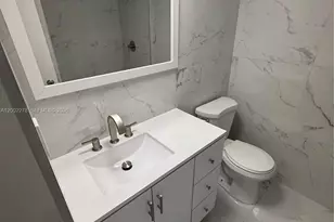 5700 Collins Ave, Miami Beach, FL 33140 - Photo 17