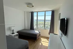 5700 Collins Ave, Miami Beach, FL 33140 - Photo 13