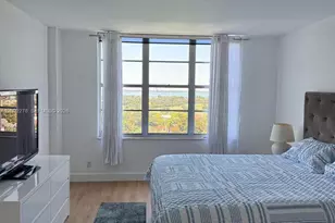 5700 Collins Ave, Miami Beach, FL 33140 - Photo 9