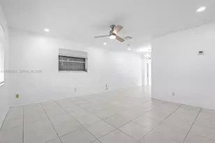 7505 NW 58th St, Tamarac, FL 33321 - Photo 5