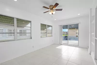 7505 NW 58th St, Tamarac, FL 33321 - Photo 13