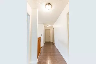 7876 NW 189th St, Hialeah, FL 33015 - Photo 19