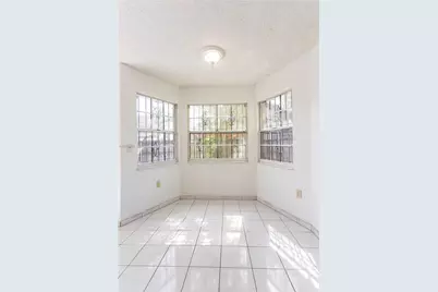 7876 NW 189th St, Hialeah, FL 33015 - Photo 11