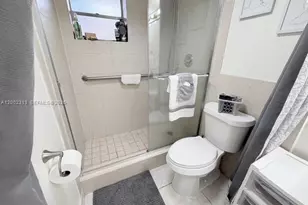 3040 Holiday Springs Blvd, Margate, FL 33063 - Photo 19