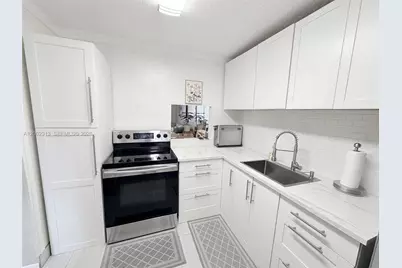 3040 Holiday Springs Blvd #110, Margate, FL 33063 - Photo 5
