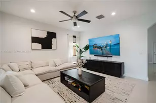 10045 NW 86th Terrace, Doral, FL 33178 - Photo 17