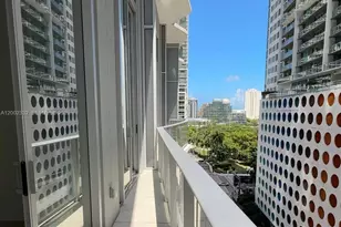 77 SE 5th St, Miami, FL 33131 - Photo 11