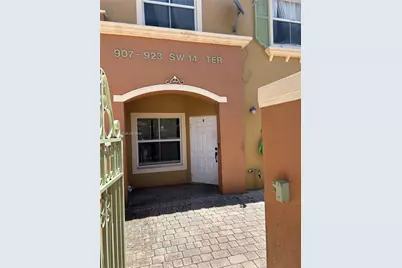 915 SW 143rd Ter #2008, Pembroke Pines, FL 33027 - Photo 1