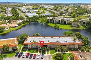 390 Lakeview Dr, Weston, FL 33326 - Photo 3
