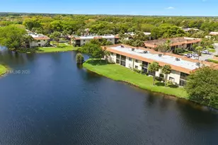 390 Lakeview Dr, Weston, FL 33326 - Photo 35