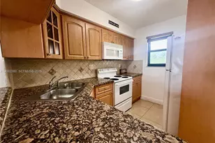 8500 NW 8th St, Miami, FL 33126 - Photo 13
