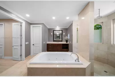 2614 Castilla Isle, Fort Lauderdale, FL 33301 - Photo 35