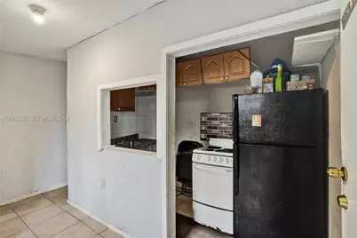 836 NW 101st St, Miami, FL 33150 - Photo 37