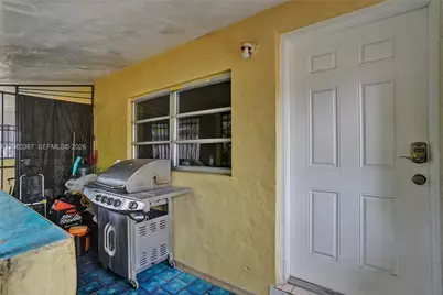 836 NW 101st St, Miami, FL 33150 - Photo 5