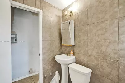 836 NW 101st St, Miami, FL 33150 - Photo 43