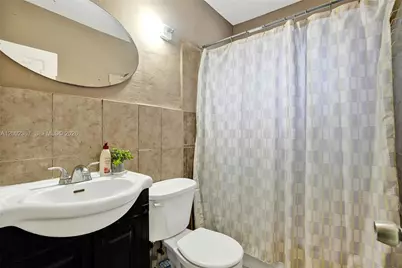 836 NW 101st St, Miami, FL 33150 - Photo 3