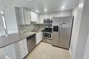 734 Executive Center Dr, West Palm Beach, FL 33401 - Photo 3