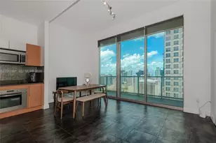 300 S Biscayne Blvd, Miami, FL 33131 - Photo 1