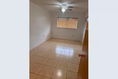180 Royal Palm Rd #216, Hialeah Gardens, FL 33016 - Photo 11