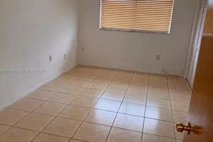 180 Royal Palm Rd, Hialeah Gardens, FL 33016 - Photo 11