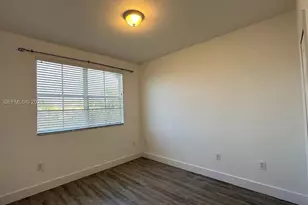 10911 NW 79th St, Doral, FL 33178 - Photo 13