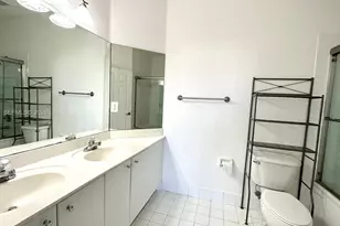 10911 NW 79th St, Doral, FL 33178 - Photo 15