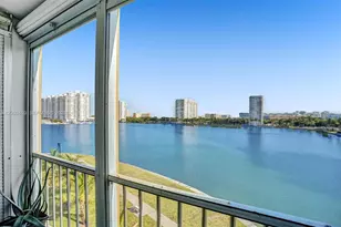 2999 Point E Dr, Aventura, FL 33160 - Photo 23