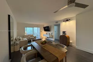 4200 Hillcrest Dr, Hollywood, FL 33021 - Photo 13