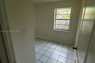 821 SW 2nd St, Florida City, FL 33034 - Photo 25