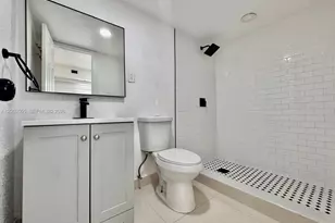 541 E 38th St, Hialeah, FL 33013 - Photo 7