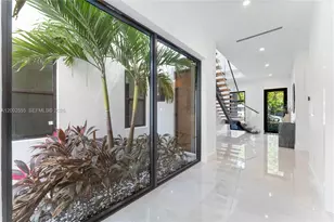 1122 NE 10th Ave, Fort Lauderdale, FL 33304 - Photo 3