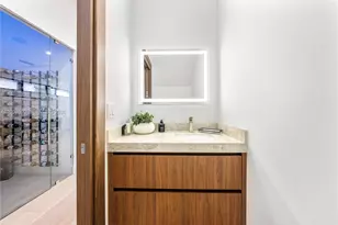 260 NW 47th St, Miami, FL 33127 - Photo 21