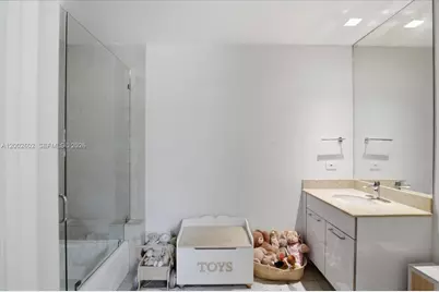 801 Brickell Key Blvd #409, Miami, FL 33131 - Photo 37