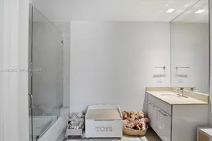 801 Brickell Key Blvd, Miami, FL 33131 - Photo 37