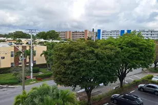 700 NE 14th Ave, Hallandale Beach, FL 33009 - Photo 11