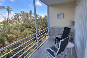 700 NE 14th Ave, Hallandale Beach, FL 33009 - Photo 13