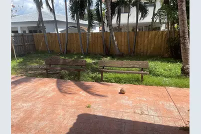 8067 NW 199th Ter, Hialeah, FL 33015 - Photo 27