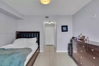 79 SW 12th St #1605, Miami, FL 33130 - Photo 9