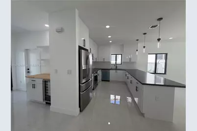 5550 SW 4th St, Miami, FL 33134 - Photo 11