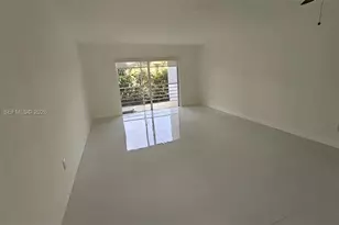 871 NE 195th St, Miami, FL 33179 - Photo 7