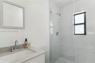 705 83rd St, Miami Beach, FL 33141 - Photo 11