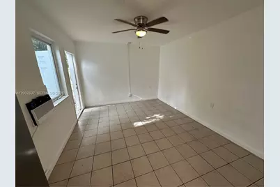 480 SW 10th St #6, Miami, FL 33130 - Photo 5