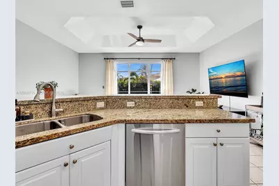 2117 NE 40th Rd, Homestead, FL 33033 - Photo 11