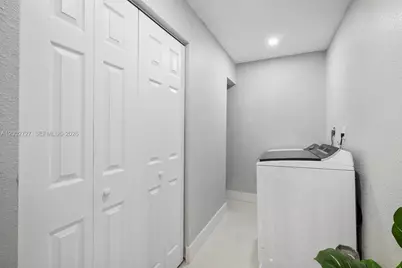 14760 S Spur Dr, Miami, FL 33161 - Photo 41