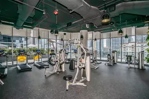 55 SW 9th St, Miami, FL 33130 - Photo 17
